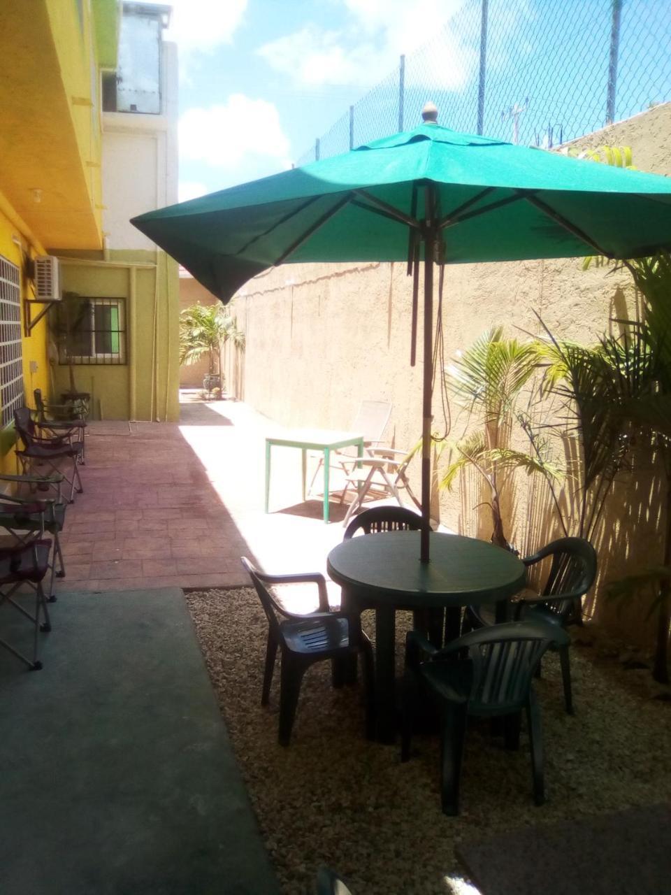 كانكون Airport Sleepy Inn المظهر الخارجي الصورة